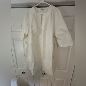 Frances Valentine White Lagenlook Minimalist Capsule wardrobe collection piece